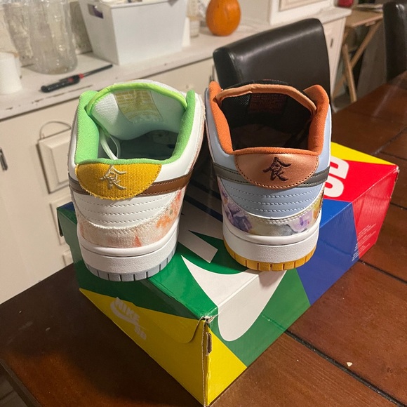 Ua street hawkers DS. Plus free jordans and airmax - Picture 2 of 9